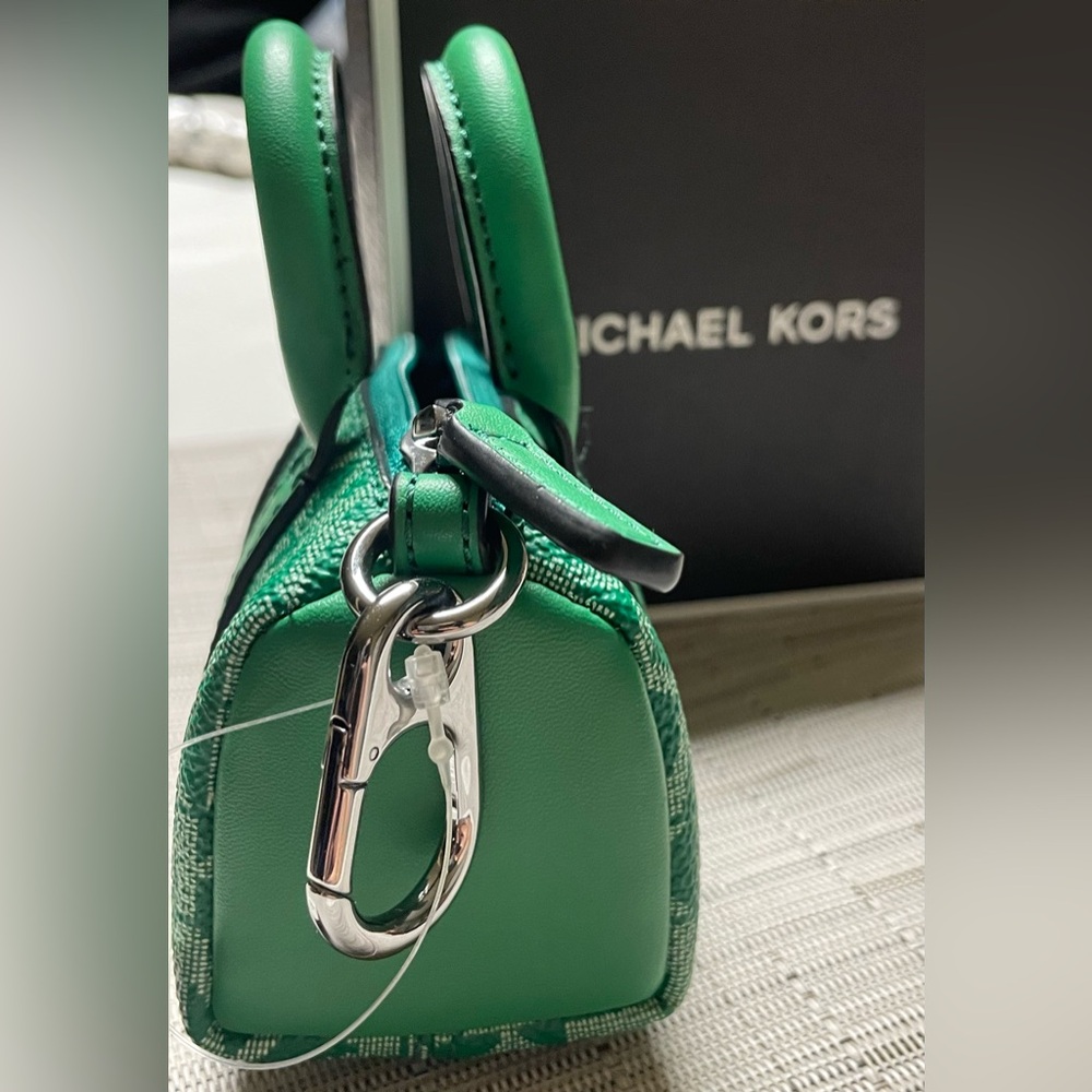 Michael Kors | Nano Green Duffle Key Fob | Monogram Canvas & Leather | NIB - Picture 14 of 14